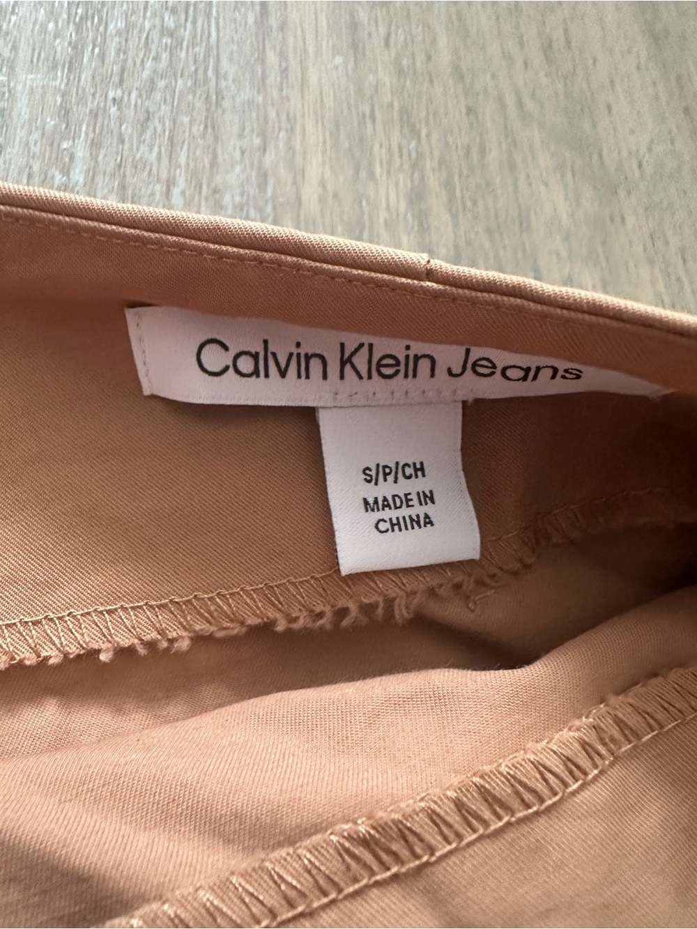 Calvin Klein Jeans Women’s Wrap Mini Skirt with Side Ring - Picture 4 of 8